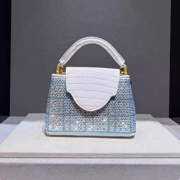 กระเป๋าถือประดับเพชรระดับไฮเอน - Luxury Bags Entry บทวิจารณ์และราคา