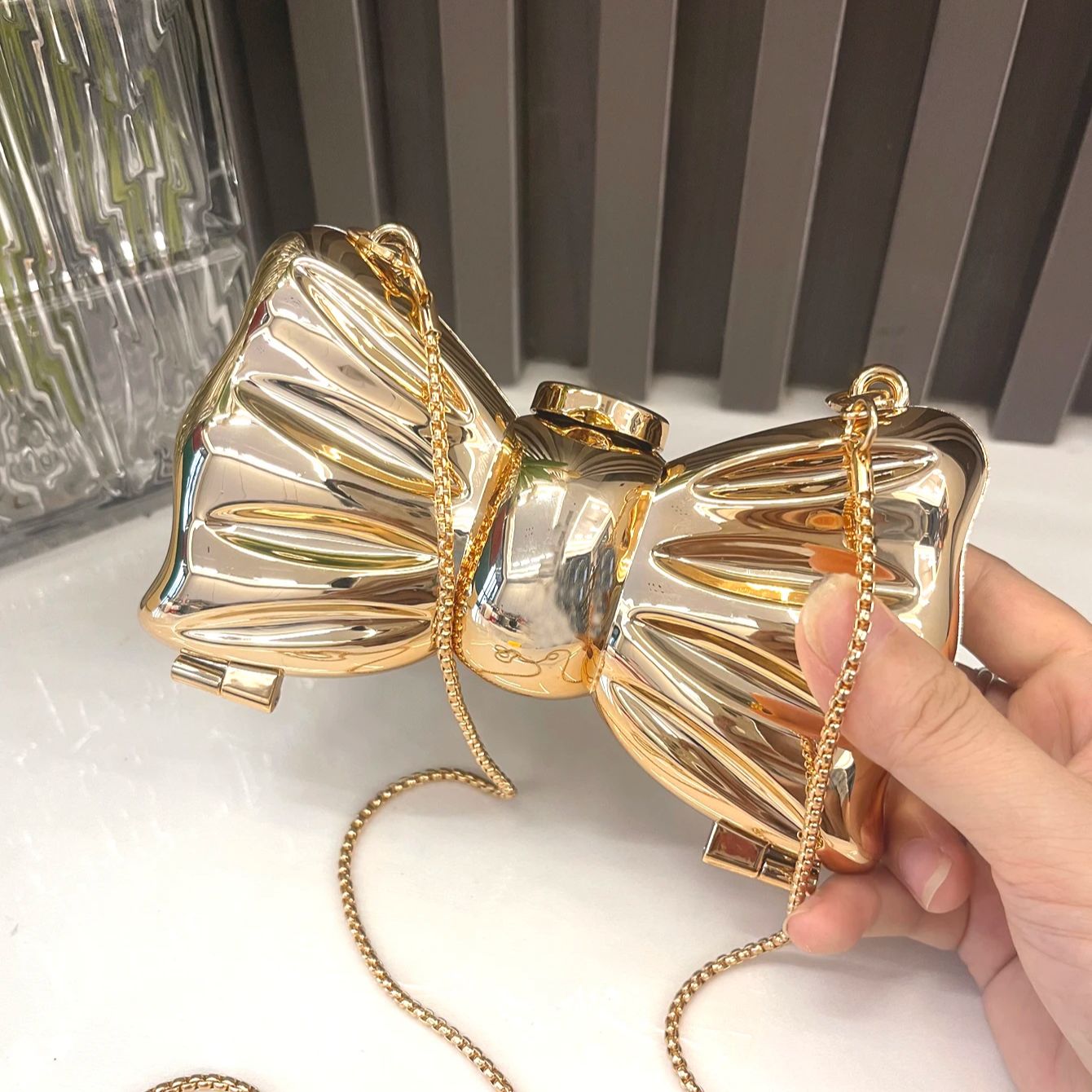 Golden กระเป๋ากระเป๋าและกระเป๋ - Luxury Bags Brands บทวิจารณ์และราคา