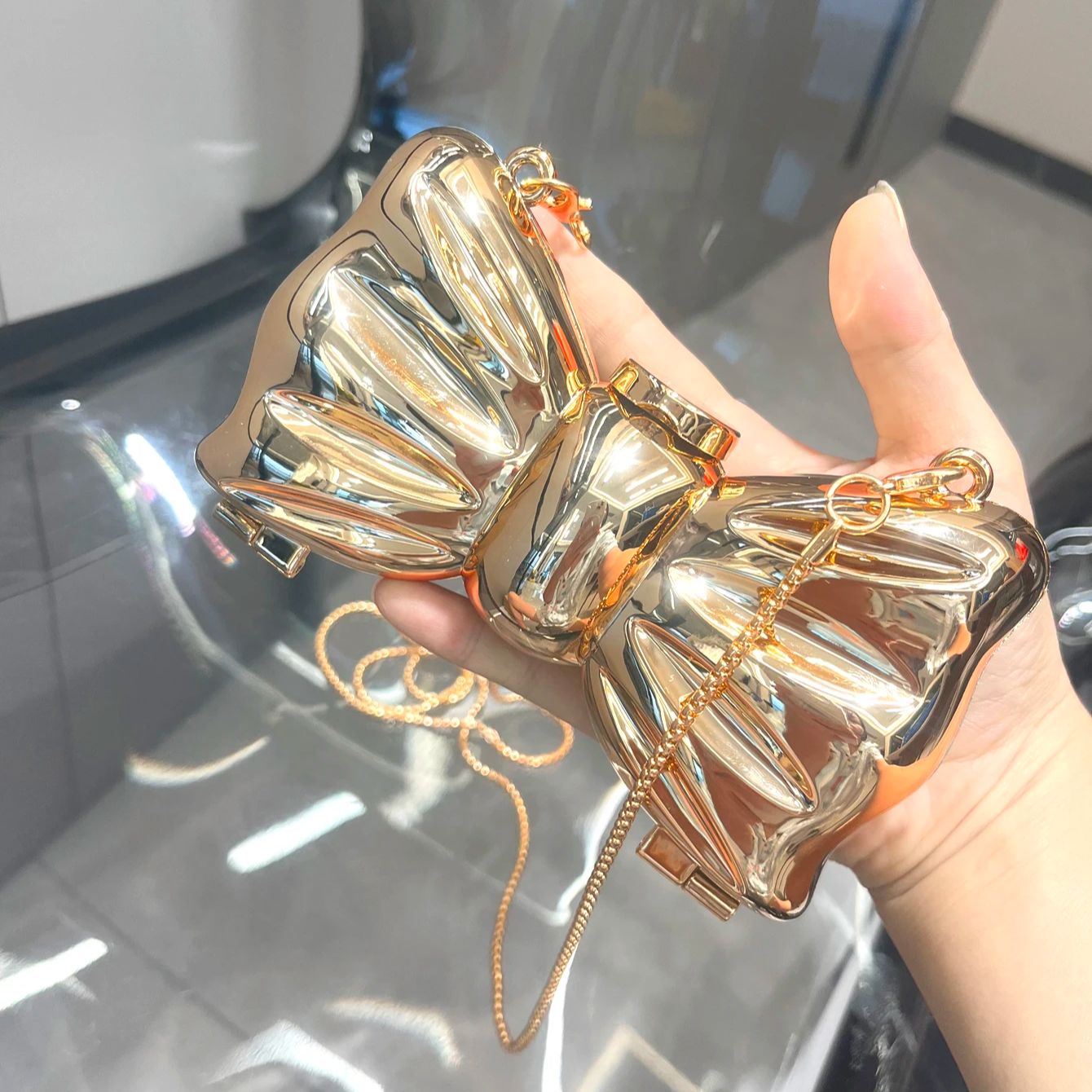 Golden กระเป๋ากระเป๋าและกระเป๋ - Luxury Bags Brands บทวิจารณ์และราคา