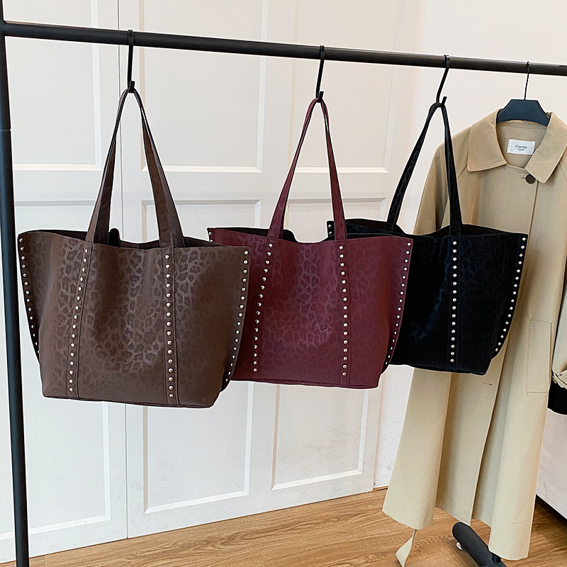 กระเป๋าถือผู้หญิงแฟชั่นปี 2026 - Luxury Bags Classy บทวิจารณ์และราคา