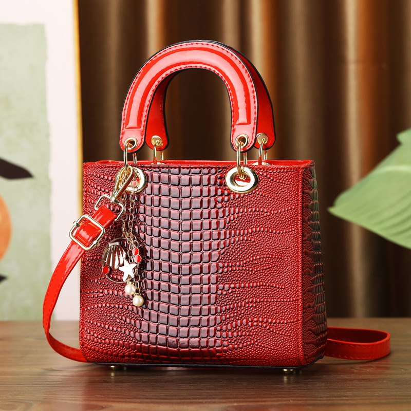 รูปแบบจระเข้เนื้อกระเป๋าสี่เหล - Luxury Bags Classy บทวิจารณ์และราคา