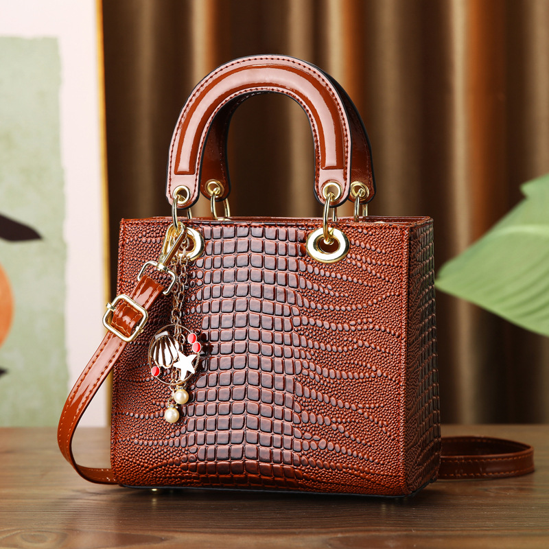 รูปแบบจระเข้เนื้อกระเป๋าสี่เหล - Luxury Bags Classy บทวิจารณ์และราคา