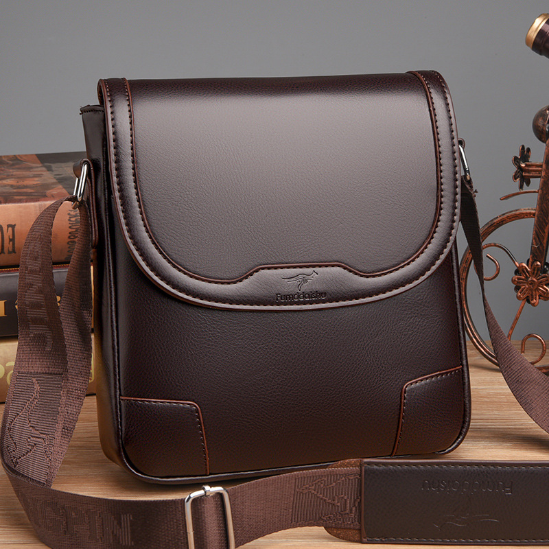 แบรนด์หรูผู้ชายหนังไหล่กระเป๋า - Luxury Bags For Men Brands บทวิจารณ์และราคา