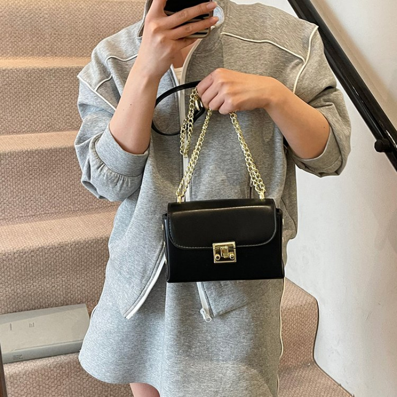 กระเป๋าหนังสะพายข้างแบรนด์หรูส - Luxury Bags Classy บทวิจารณ์และราคา